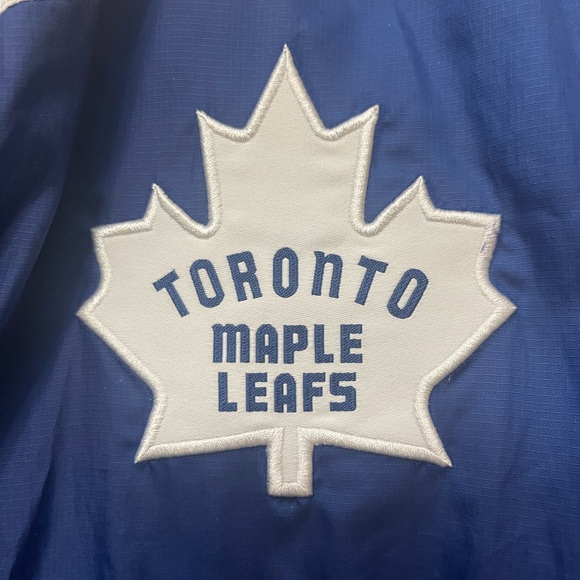 Reebok On Ice Toronto Maple Leafs jacket. Men’s size L - Picture 3 of 12